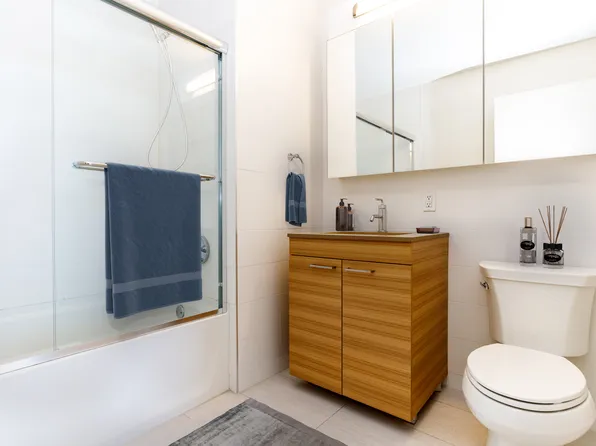 27-03 42nd Road image 11 of 29