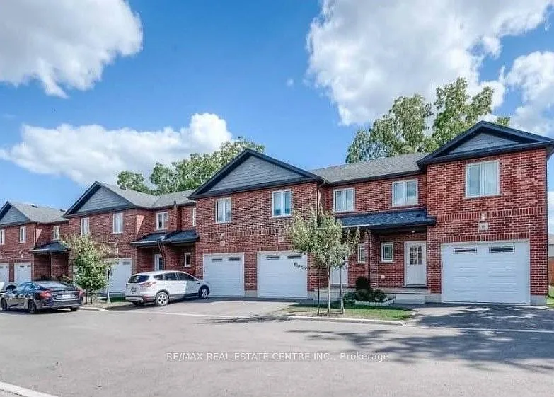 3 bed, $2,450 — Photo 2