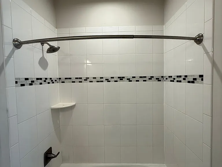 506 Ladywell St — Photo 31