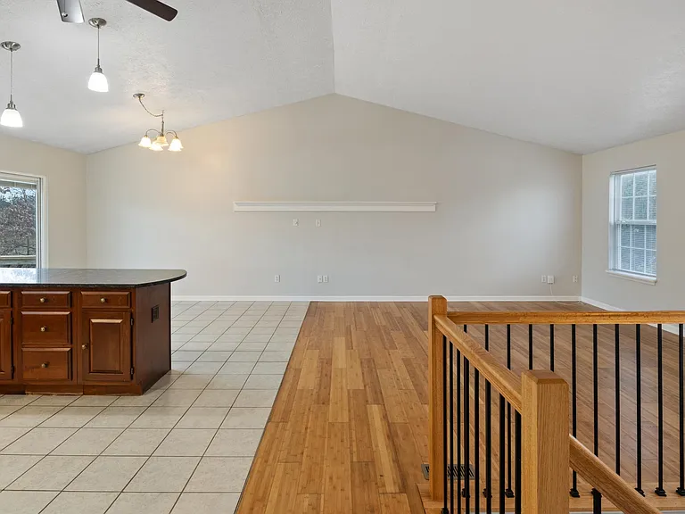 359 Montgomery Cir — Photo 24