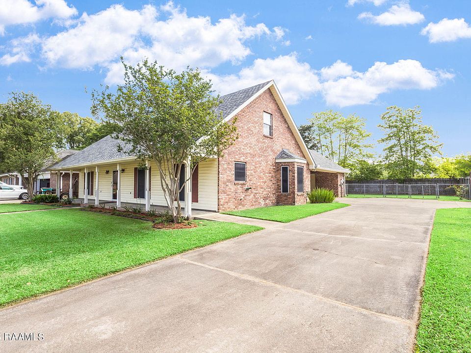1st image of 2315 Starling Dr