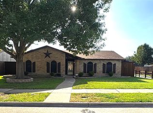 3437 Livingston Ln, Carrollton, TX 75007