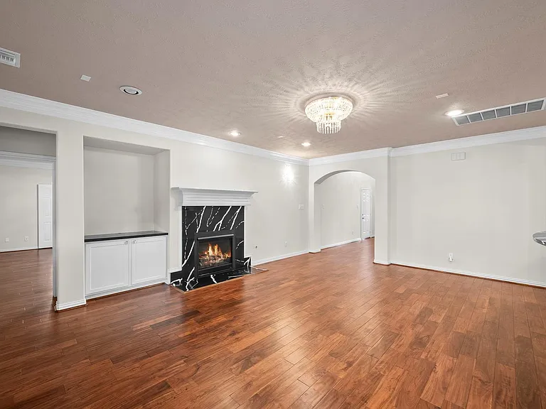5526 Darschelle Dr — Photo 14