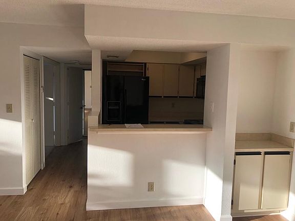 4th image of 19505 Quesada Ave Unit M207