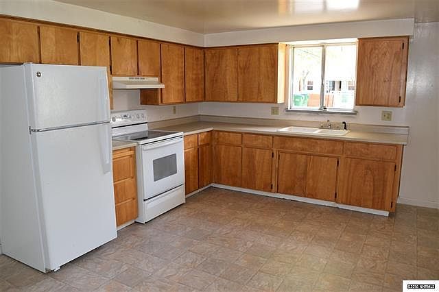 2nd image of 675 Colorado River Blvd