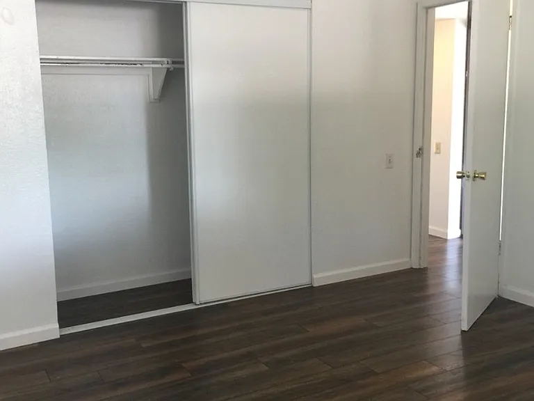 619 Villanova Dr — Photo 6