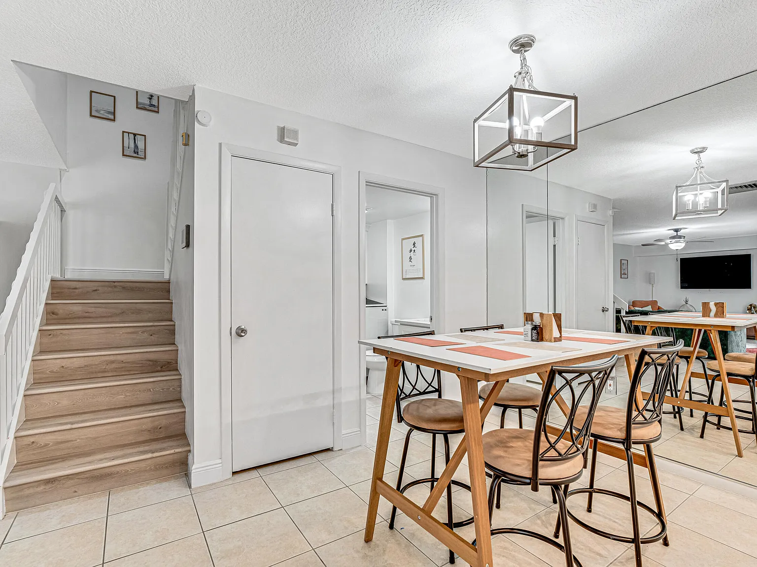 2 bed, 1200 sqft, $2,700 — Photo 3