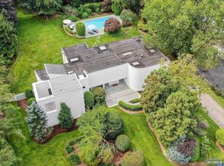 44 Adams Dr, Cresskill, NJ