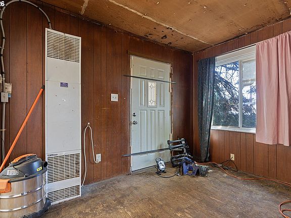 2nd image of 10246 SE Liebe St