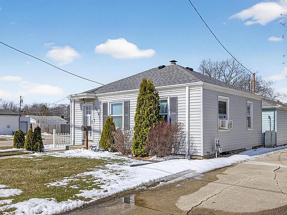 2nd image of 3316 durand AVENUE