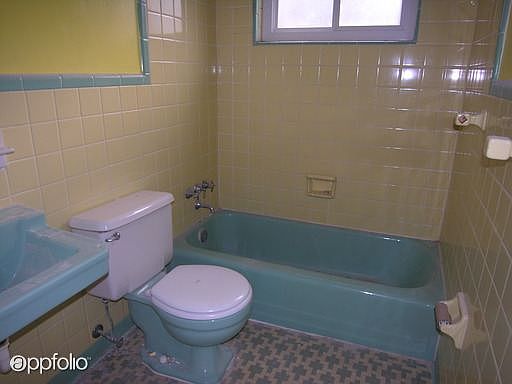 5th image of 7026 Clovernoll Dr