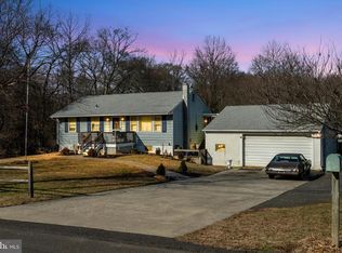 317 Juliustown Rd, Columbus, NJ 08022