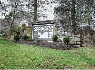 1905 Spruce Hills Dr #1905, Glen Gardner, NJ 08826