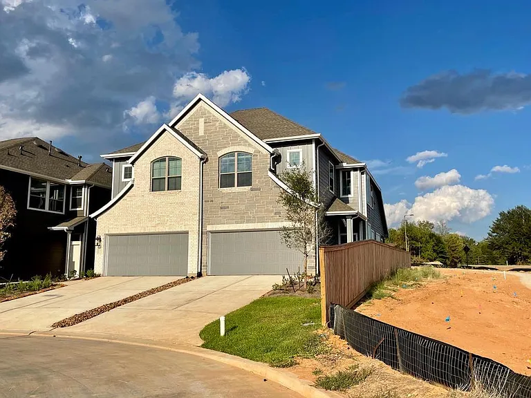639 Silver Pear Ct — Photo 1