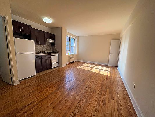 1st image of 143-29 Barclay Ave #2I