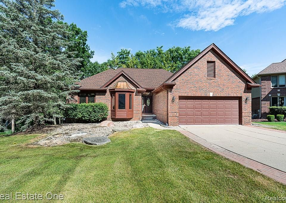 1st image of 227 Bloomer Ridge Ct