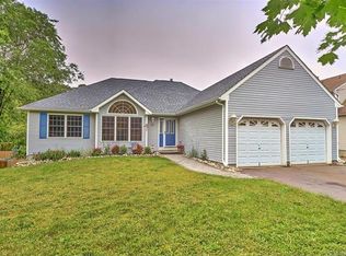 172 Commodore Rd, Manahawkin, NJ 08050