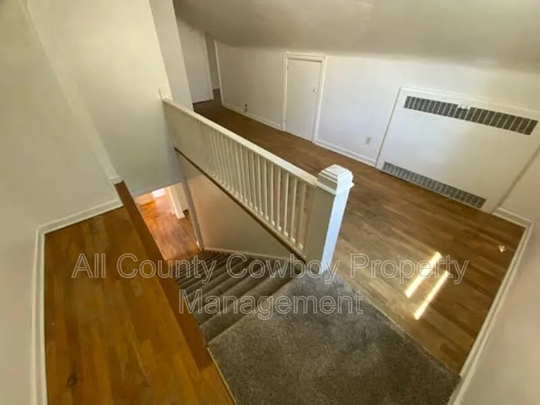 310 S 12th St — Photo 10