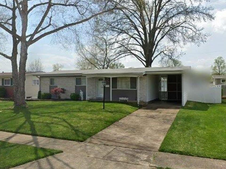 1st image of 470 Wren Dr