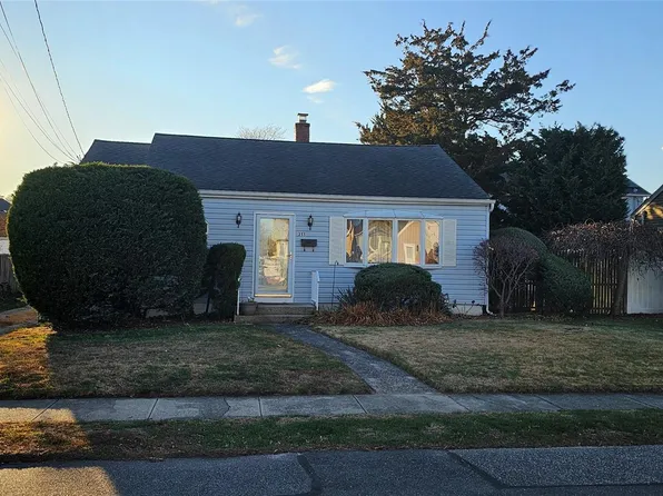 355 Pinelawn Ave, 