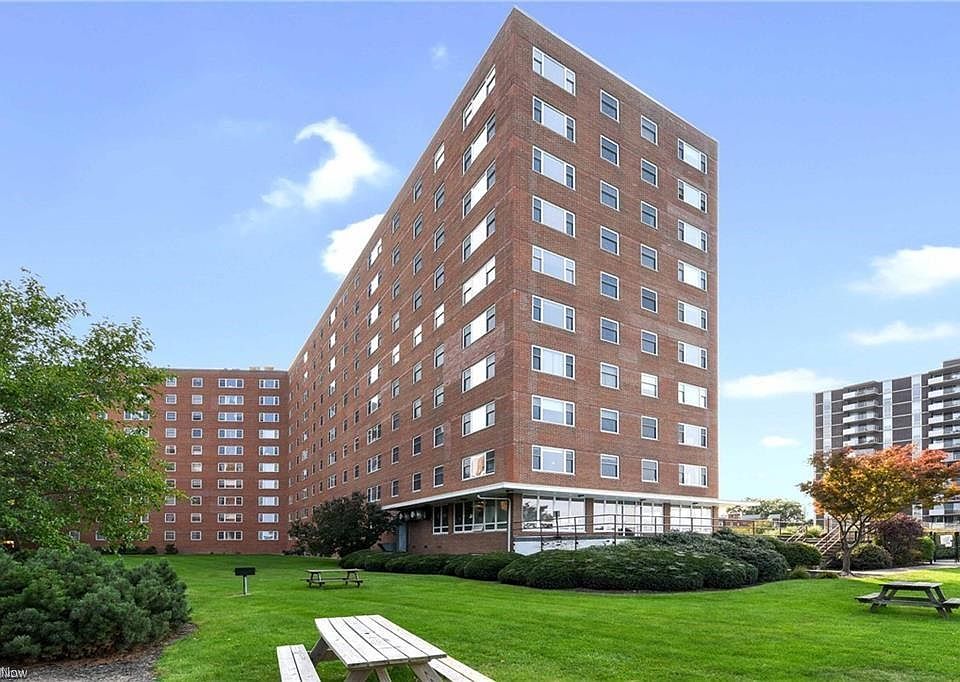1st image of 11850 Edgewater Dr APT 710