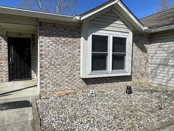 3rd image of 6302 Brooks Bend Blvd