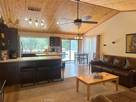 4th image of 2239 Bernina Dr