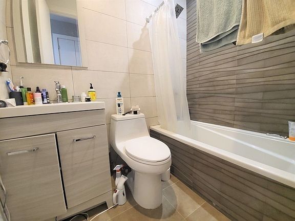 5th image of 42 Belvidere St #3R