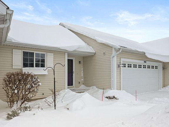 3rd image of 10962 Cranberry Ct