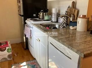 108 Myrtle St, Boston, MA 02114