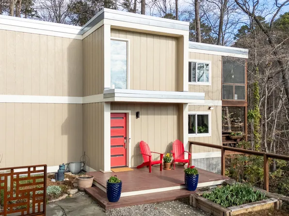 211 Glenhill Ln, Chapel Hill, NC 27514