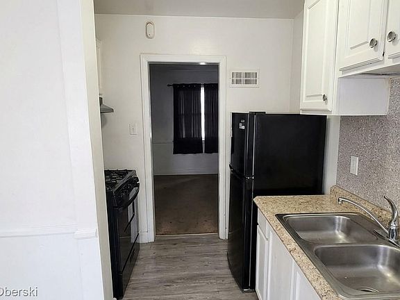 4th image of 15466 Coyle St