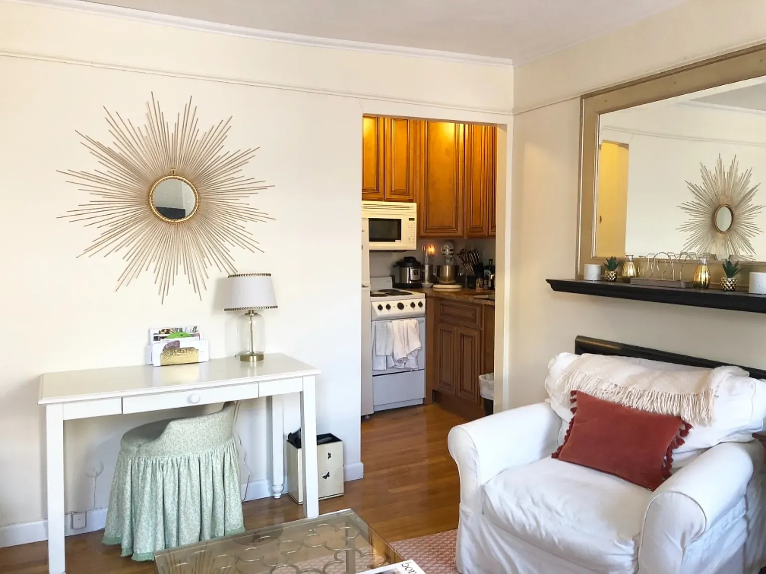 1 bed, 9999 sqft, $2,600 — Photo 2