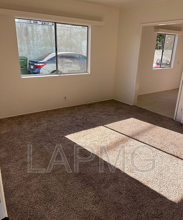 1st image of 5261-5263 Auckland Ave