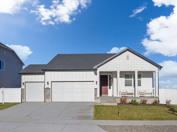 8537 N Tiffany Ln, Lake Point, UT 84074
