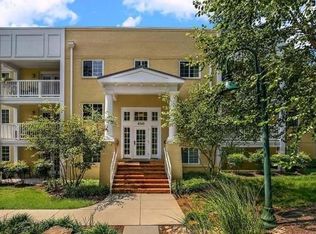 4141 S Four Mile Run Dr UNIT 302, Arlington, VA 22204