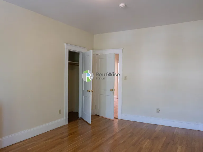 1126 Commonwealth Ave #5 — Photo 11