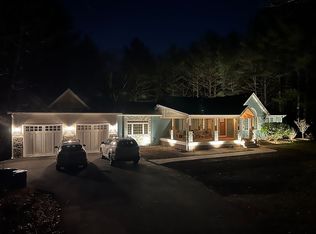 94 Taylor Dr, North Smithfield, RI 02896