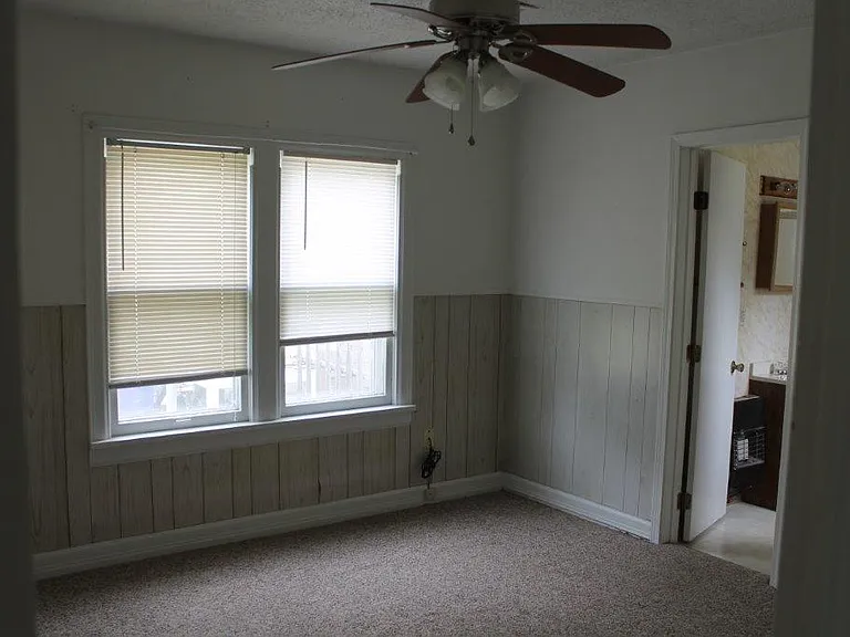471 Elm Ave — Photo 8