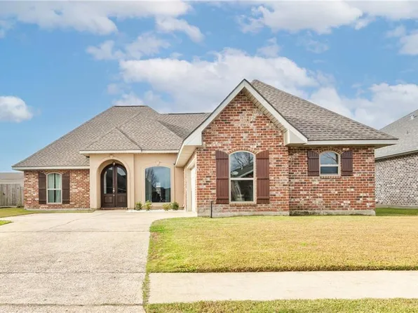 202 Liza Ct, Montz, LA 70068
