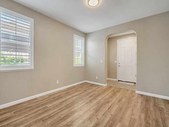 3rd image of 2736 San Juan Rd