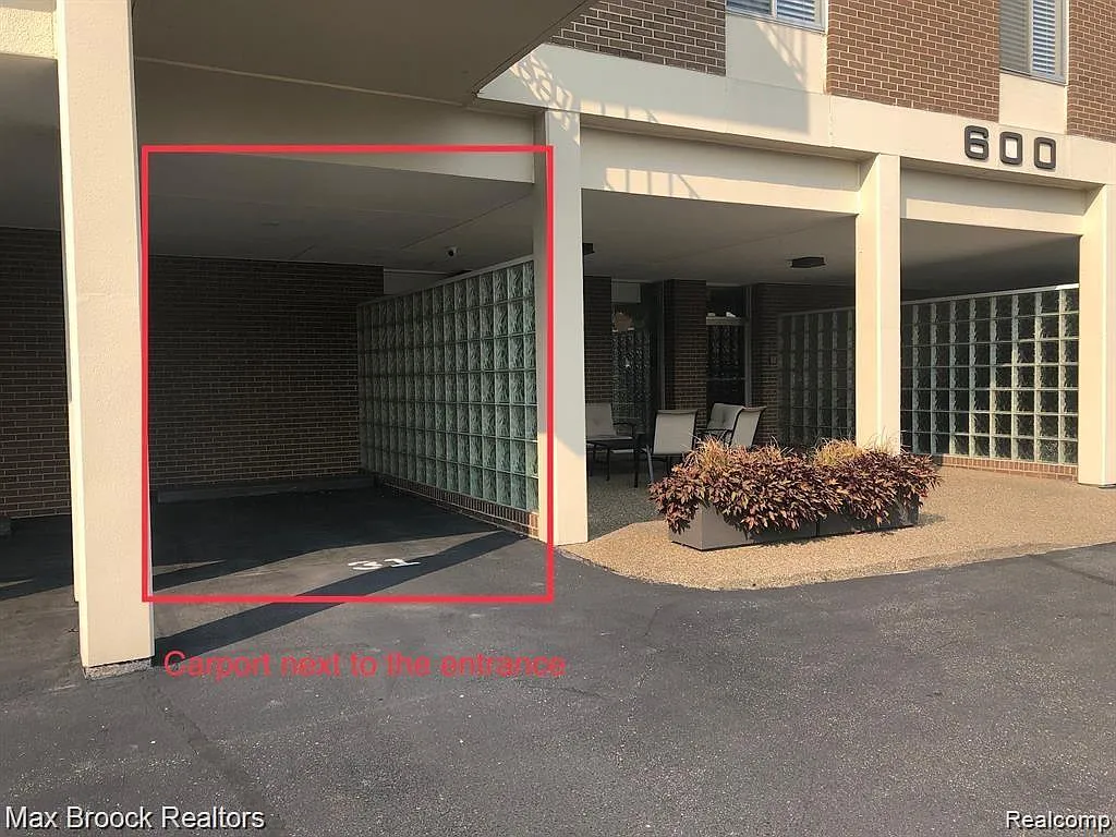 2 bed, 2.0 bath, 1117 sqft, $2,200 — Photo 3