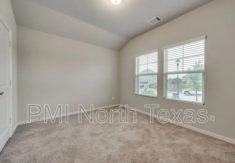 214 Stonehollow Way — Photo 10