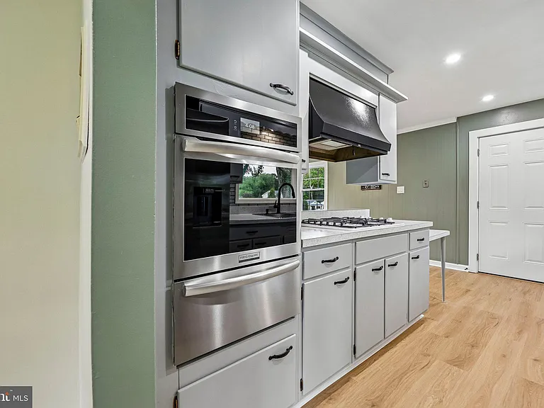 7200 Vellex Ln — Photo 17