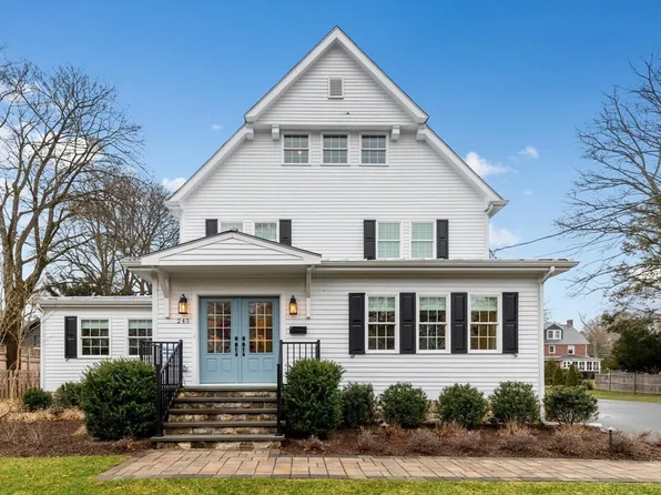 245 Summer Ave, Reading, MA 01867