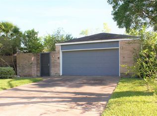 8143 Misty Ridge Ln, Houston, TX 77071