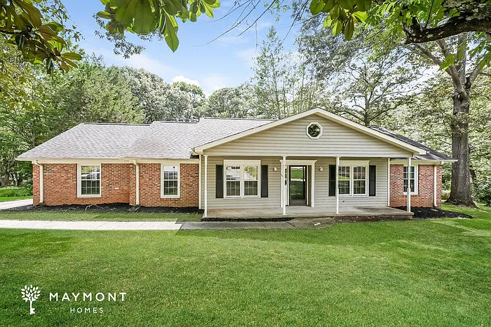 3 bed, 2.5 bath, 2462 sqft, $2,370 — Photo 1