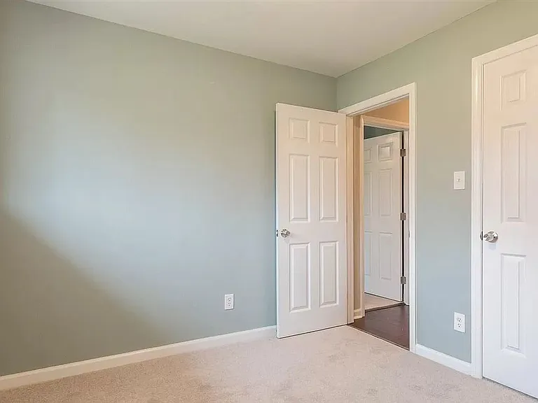 709 Glenbrook Dr — Photo 10