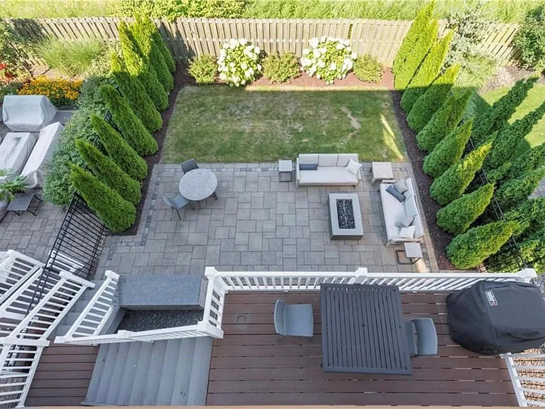 2293 City View Dr — Photo 31