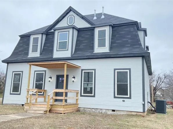 129 S 8th St, McLoud, OK 74851
